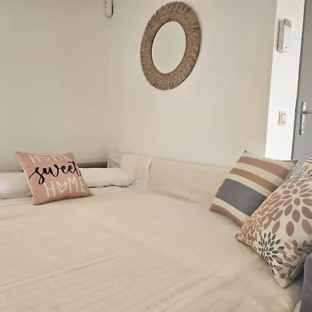 Cms Center Penthouse With Sunny Terrace & Parking Apartment