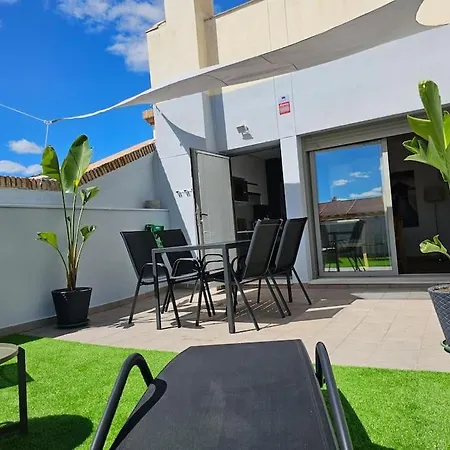 Cms Center Penthouse With Sunny Terrace & Parking Apartment *