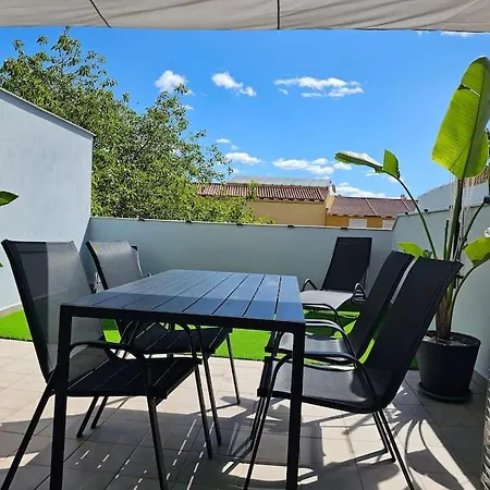 Cms Center Penthouse With Sunny Terrace & Parking